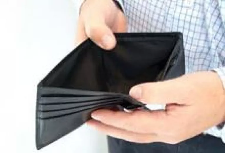 Analiza: Salariile si pensiile vor reveni la normal in anul 2015!