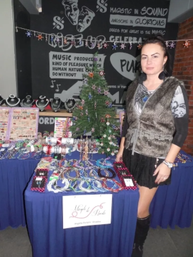 Angela Avram: "Bijuterii cu specific de Craciun, la Christmas fairs' Marathon!"