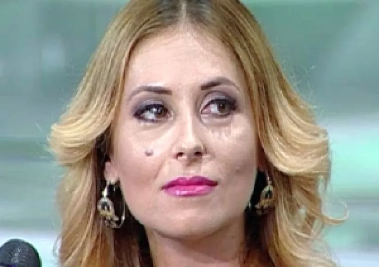 Cantareata de muzica populara Bianca Sarbu, diagnosticata cu cancer de piele, a invins boala