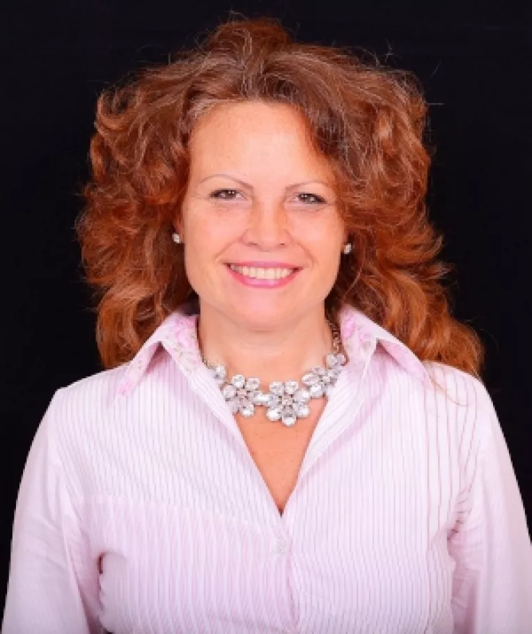 Cartea "Destine ca-n filme" scrisa de Oana Georgescu impreuna cu Iuliana Marciuc se lanseaza la Restaurantul Jaristea