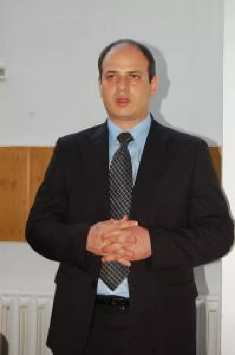 Directorii de deconcentrate, unsi in functii de prefecti