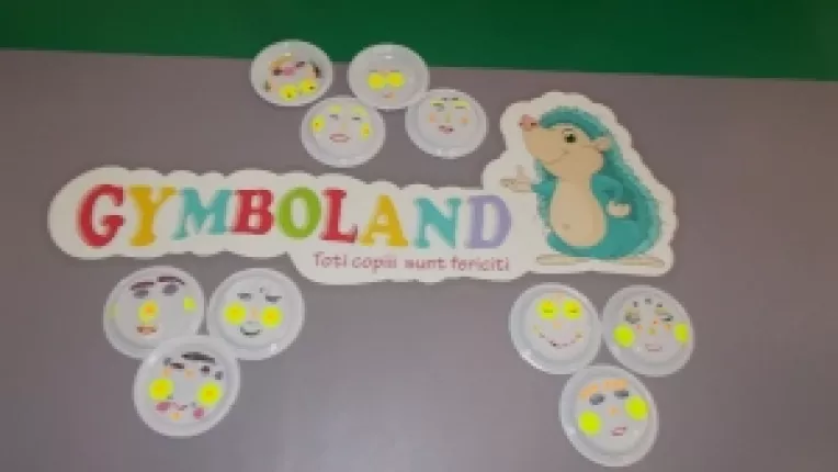 Distractia copilului tau ofera acces la educatia altuia