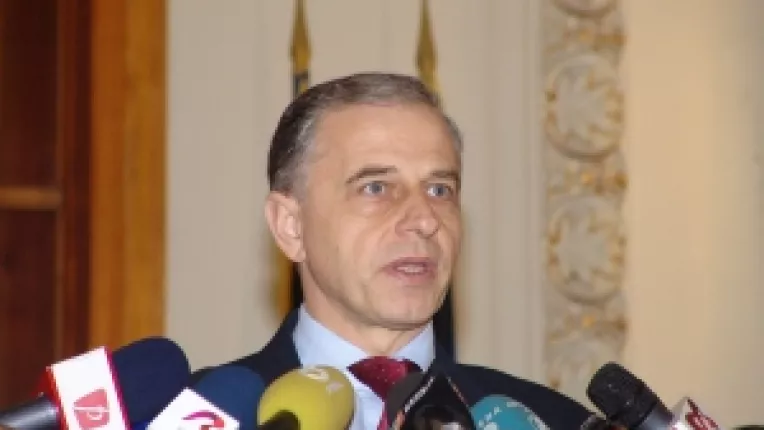 Geoana: Oprea a evitat prin demisie sa fie dat afara de colegii de partid