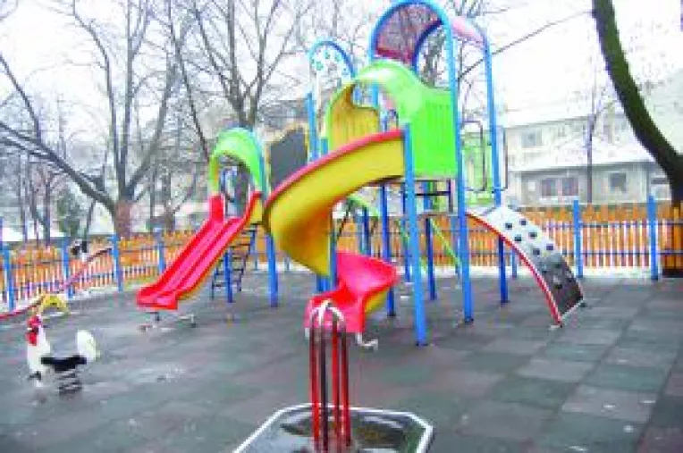 Gutau ataca DNA si ameninta jurnalistii