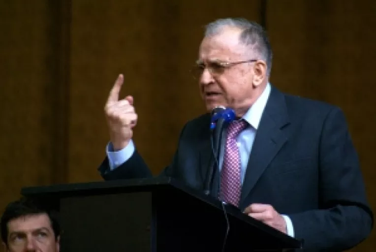 Iliescu a atentionat in BPN ca la parlamentare sa nu candideze doar "patronii"