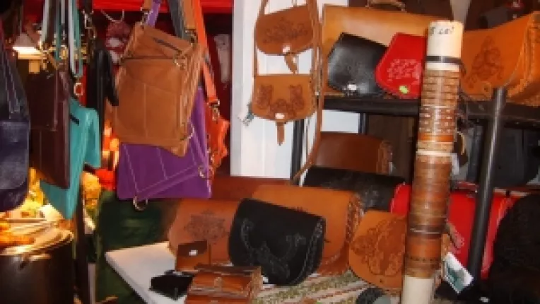 Jano Jozsef: "Cojoace din blana pentru adulti si copii!"