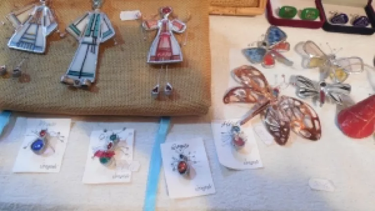 Madalina Ion, artist plastic: Mini vitralii create special pentru sticla, la Bucharest Christmas Market 2015