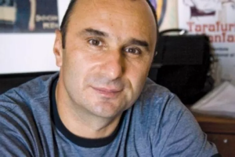 Marius Tuca l-a sunat de la mare pe Ion  Cristoiu si l-a convins sa ramana la "Jurnalul National"