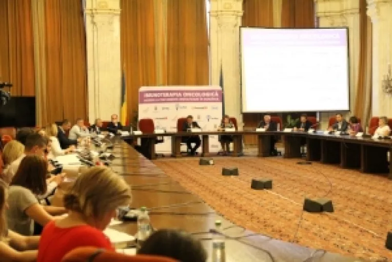 Masa rotunda la Palatul Parlamentului: Imunoterapia oncologica in atentia pacientilor, medicilor si autoritatilor din domeniul sanatatii