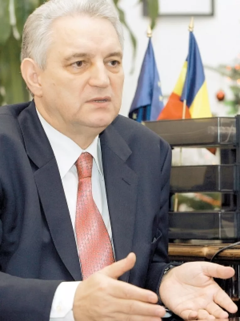 Ministrul Ilie Sarbu combate efectele secetei cu o strategie de extindere a irigatiilor 
