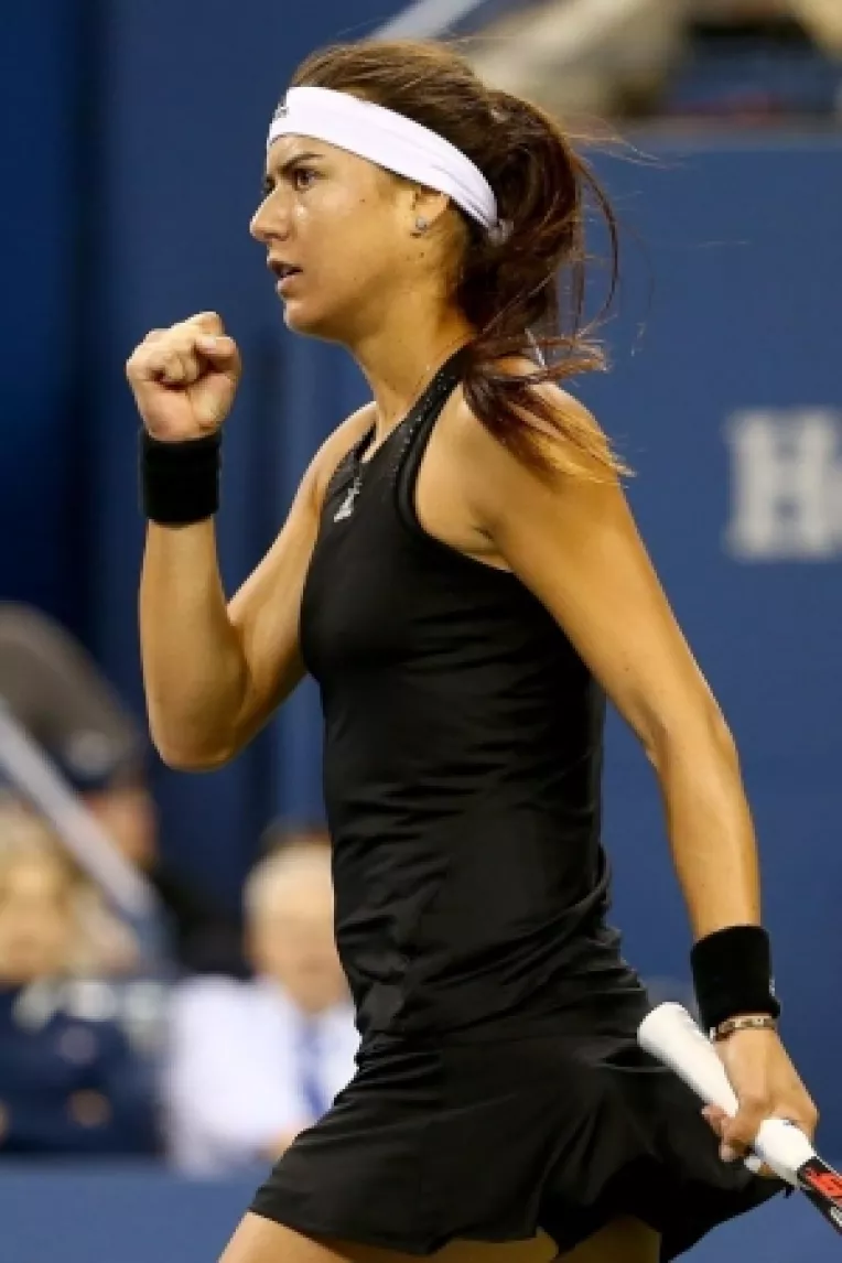 Sorana Cirstea a invins-o pe Carla Suarez Navarro si s-a calificat in turul al treilea de la Australian Open