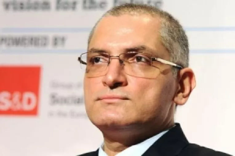 Un interviu exceptional cu senatorul Damian Draghici, consilier onorific pe problematica romilor al premierului Victor Ponta (2)