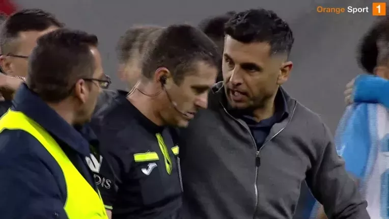 Univ. Craiova - Voluntari 2-1. Dica a facut o criza de nervi, penalty anulat la ultima faza